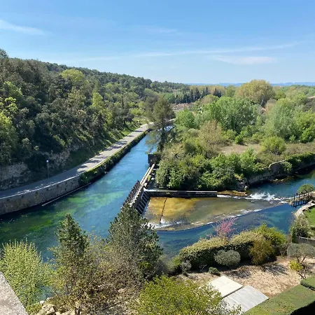 Un Coin De Luberon LʼIsle-sur-la-Sorgue